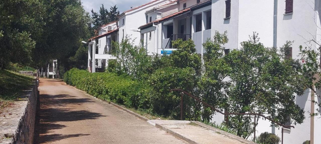 Studio Apartment Jadranko Duga Uvala Krnica Esterno foto
